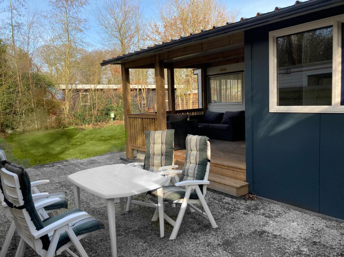 Chalet 'T Rijsterbos Op Camping Met Zwembad! Vila Exterior foto
