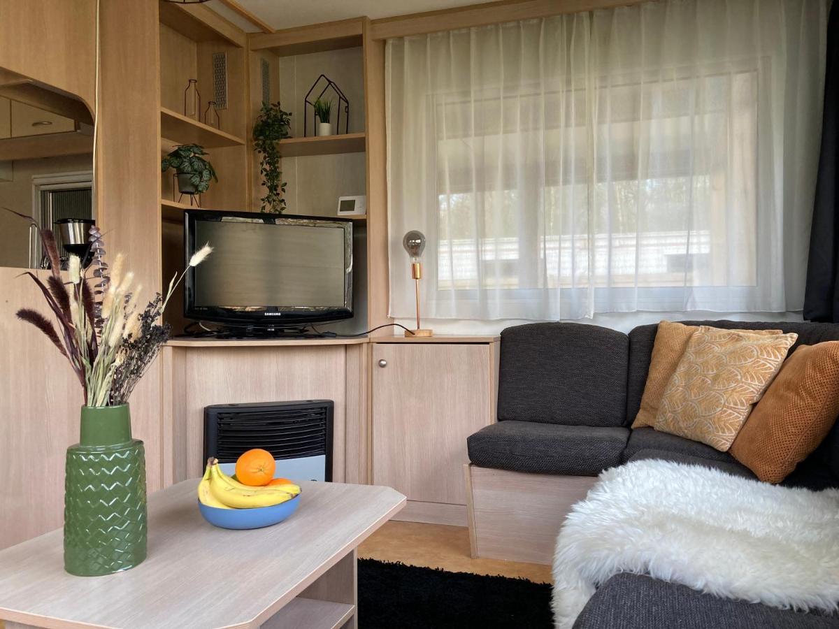Chalet 'T Rijsterbos Op Camping Met Zwembad! Vila Exterior foto