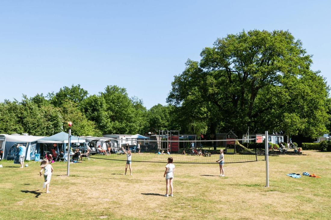 Chalet 'T Rijsterbos Op Camping Met Zwembad! Vila Exterior foto